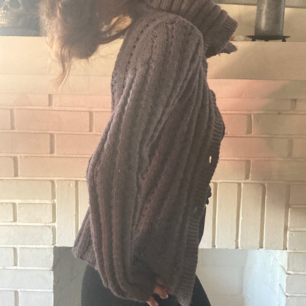 Vintage American Eagle Outfitters Charcoal gray Turtle Cable Knit Sweater Neck